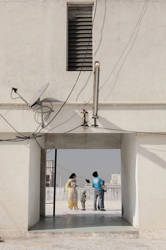 Family on roof - Fineart photography by Enok Holsegaard