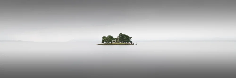 Matsue Torii Japan - fotokunst von Ronny Behnert