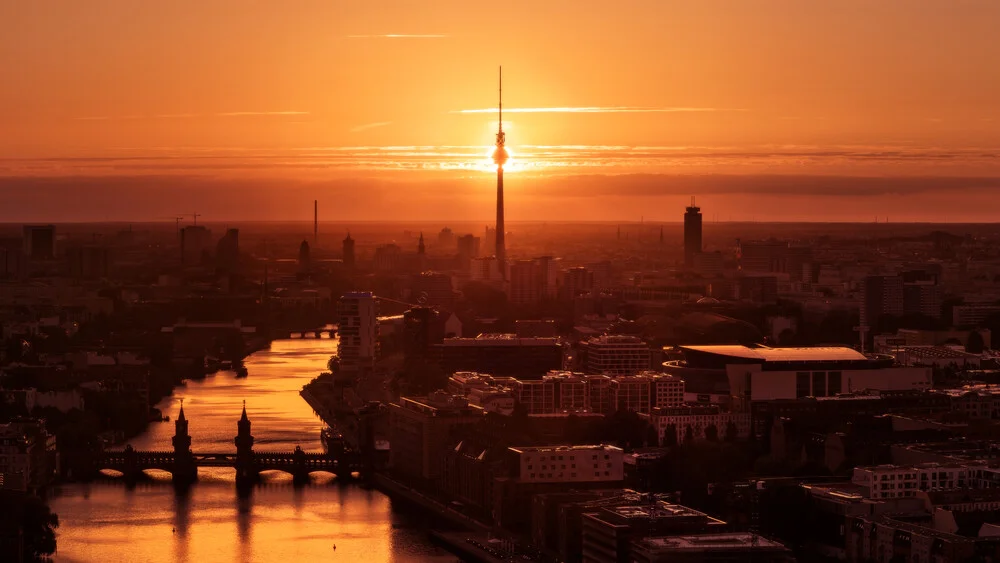 Berlin - Skyline Panorama Eclipse - Fineart photography by Jean Claude Castor