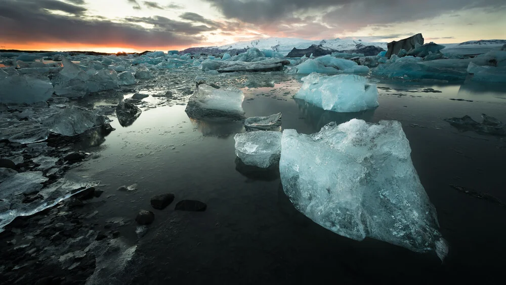 Sundown at Glacier Lagoon Joekulsarlon - Fineart photography by Dennis Wehrmann