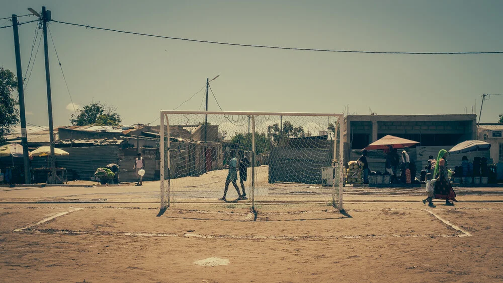 Streetphotography township Mafalala Maputo Mozambique - Fineart photography by Dennis Wehrmann