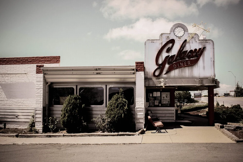 galaxy diner. - fotokunst von Florian Paulus