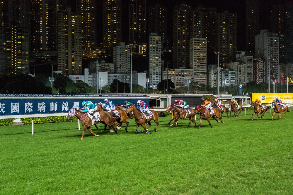 Hong Kong races - Fineart photography by Arno Simons