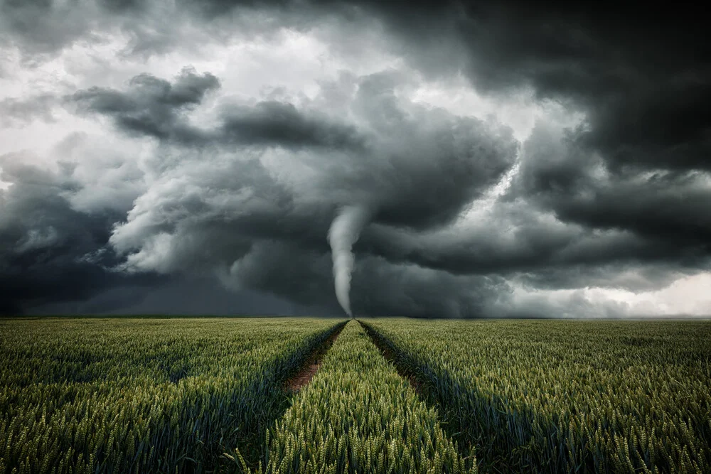 Tornado is coming - fotokunst von Oliver Henze