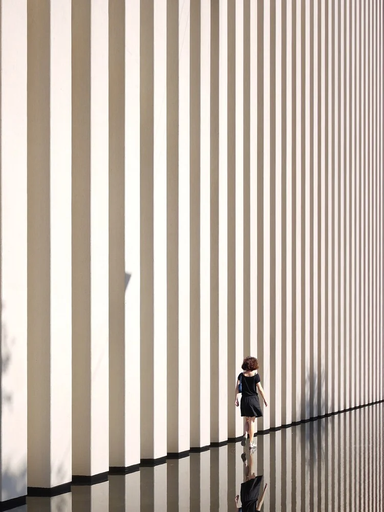 Between lines - Fineart photography by Roc Isern