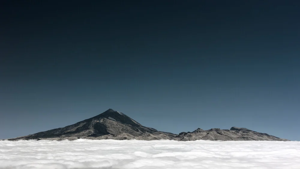 Über den Wolken - fotokunst von Holger Nimtz