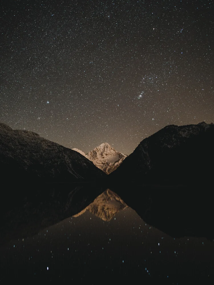 A SKY FULL OF STARS. - Fineart photography by Philipp Heigel
