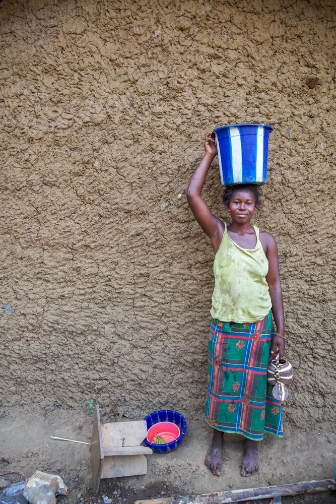 Bucket - fotokunst von Miro May