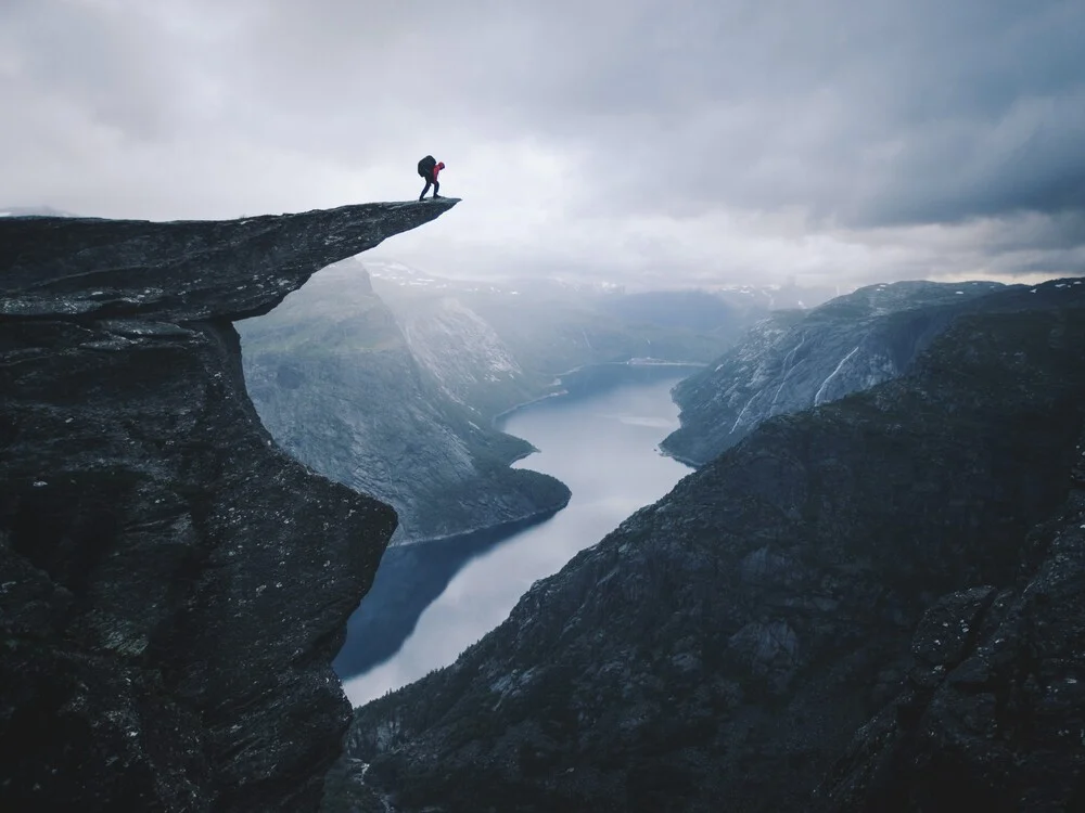 Am Abgrund - fotokunst von Dominic Lars