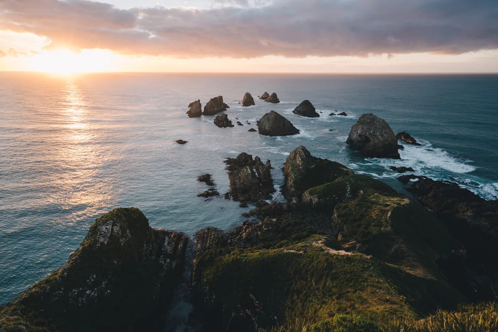 Nugget Point sunrise - Fineart photography by Roman Königshofer