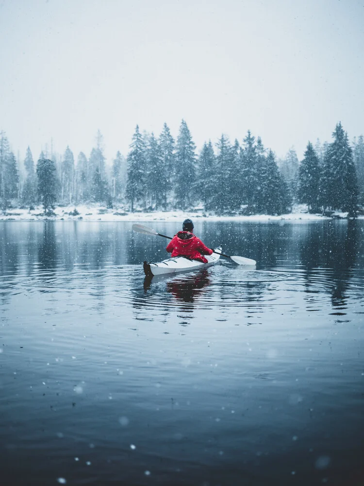 Paddling in the Winter - fotokunst von Luca Jaenichen