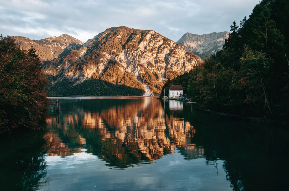 Spiegelung am Abend - fotokunst von Jannik Heck