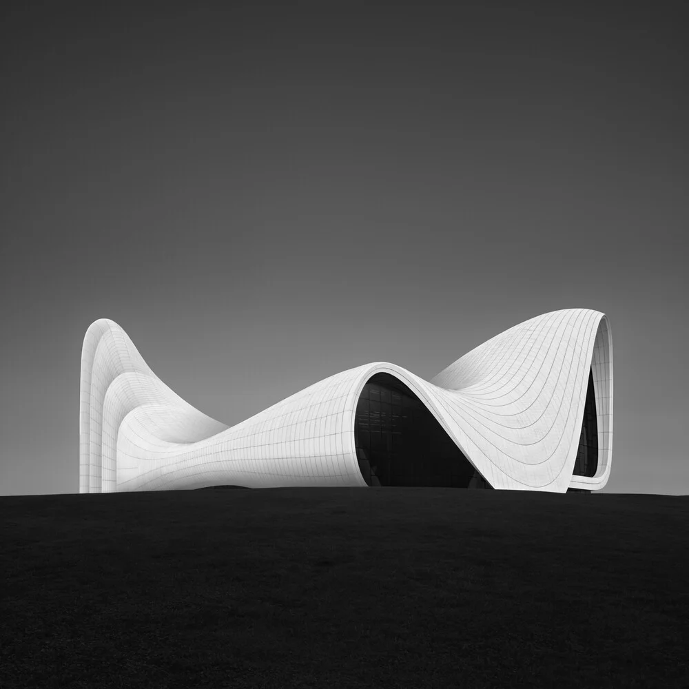 Heydar Aliyev Center Baku - Study 3 - fotokunst von Ronny Behnert