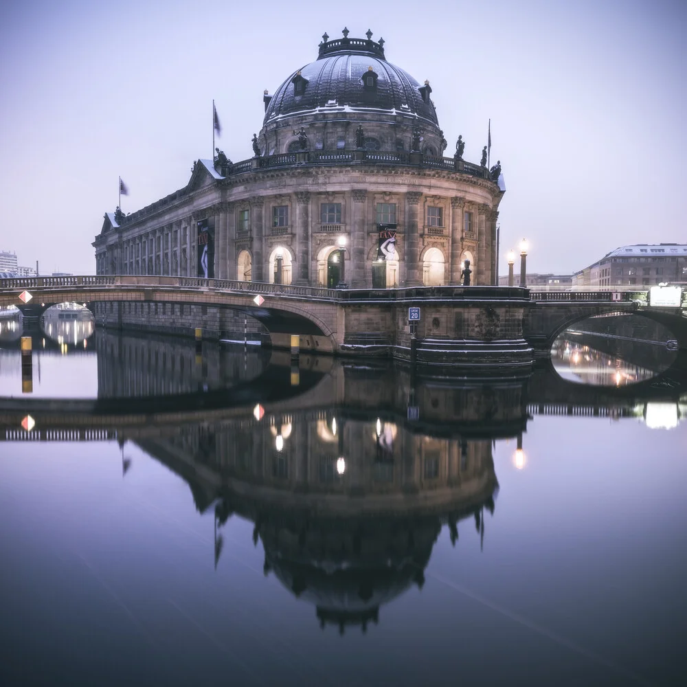 Berlin Bodemuseum im Winter - fotokunst von Jean Claude Castor