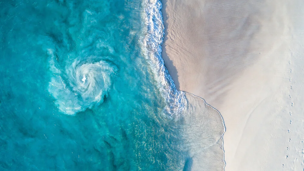 Seychellen Traumstrand von oben - fotokunst von Jean Claude Castor