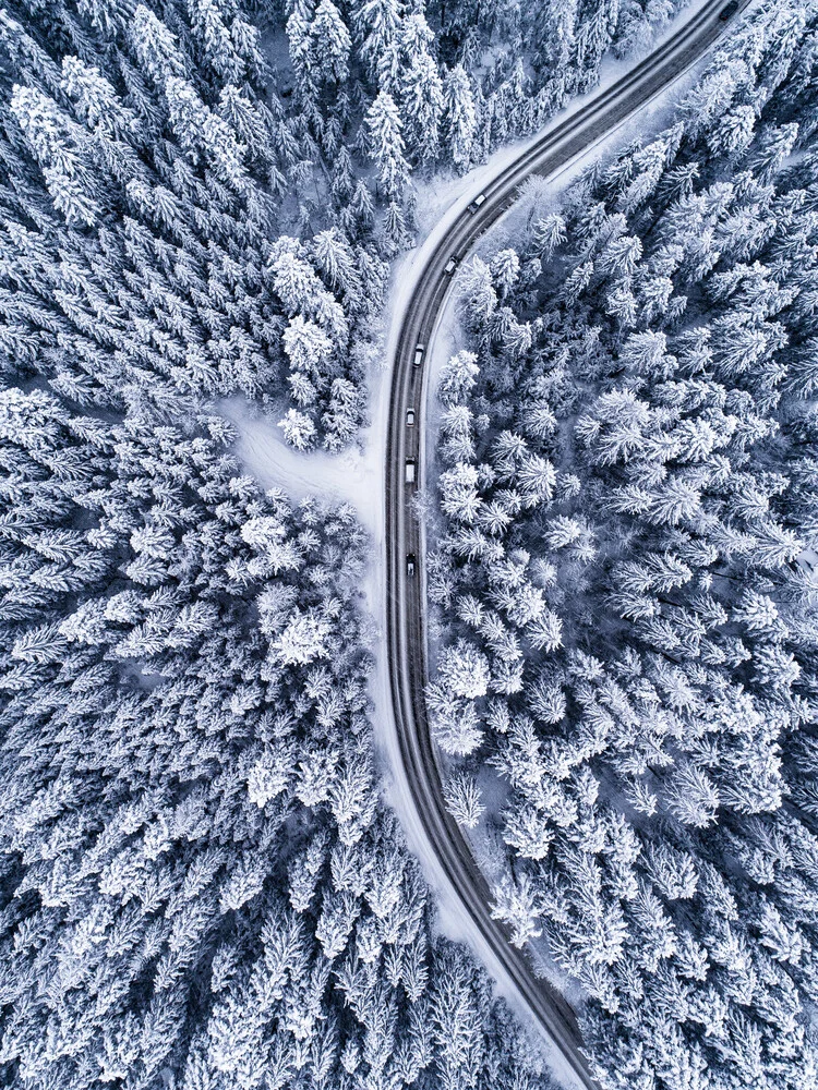 Road trip in the Winter Wonderland - Fineart photography by Konrad Paruch