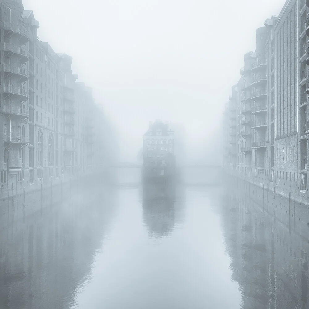 moin hamburch - wasserschloss - fotokunst von Dennis Wehrmann