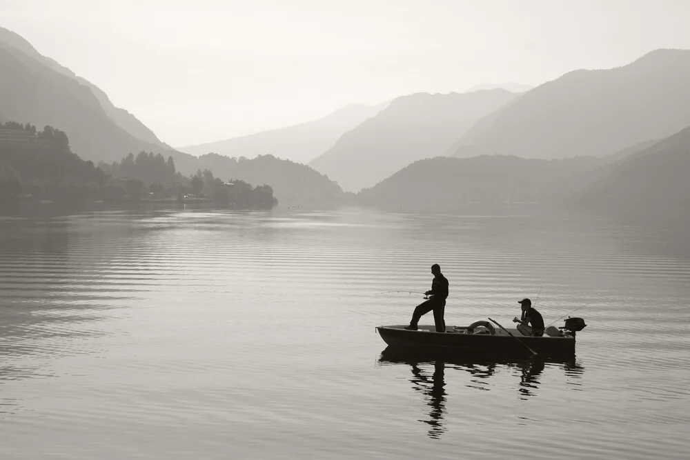 Angler am Bergsee - fotokunst von Stefan Wensing