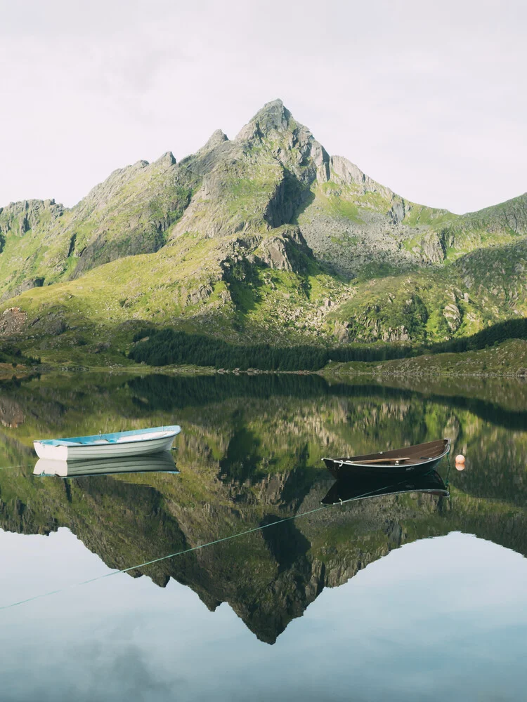 Ruhiger Morgen in Norwegen - fotokunst von Sebastian ‚zeppaio' Scheichl