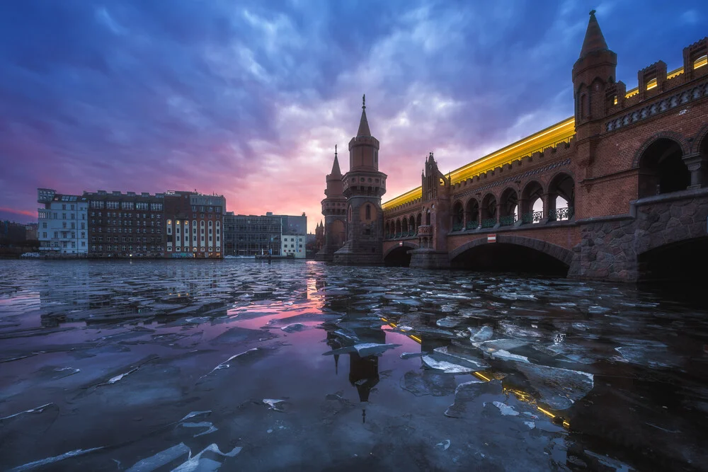 Berlin Eisschollen auf der Spree - fotokunst von Jean Claude Castor