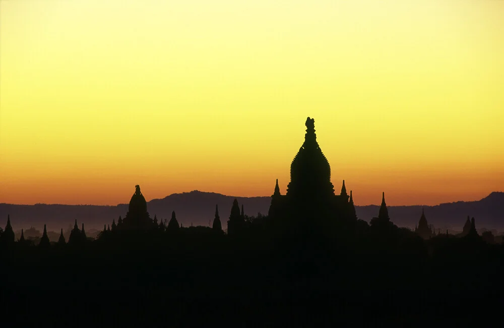 Farbenreiches Bagan - fotokunst von Martin Seeliger