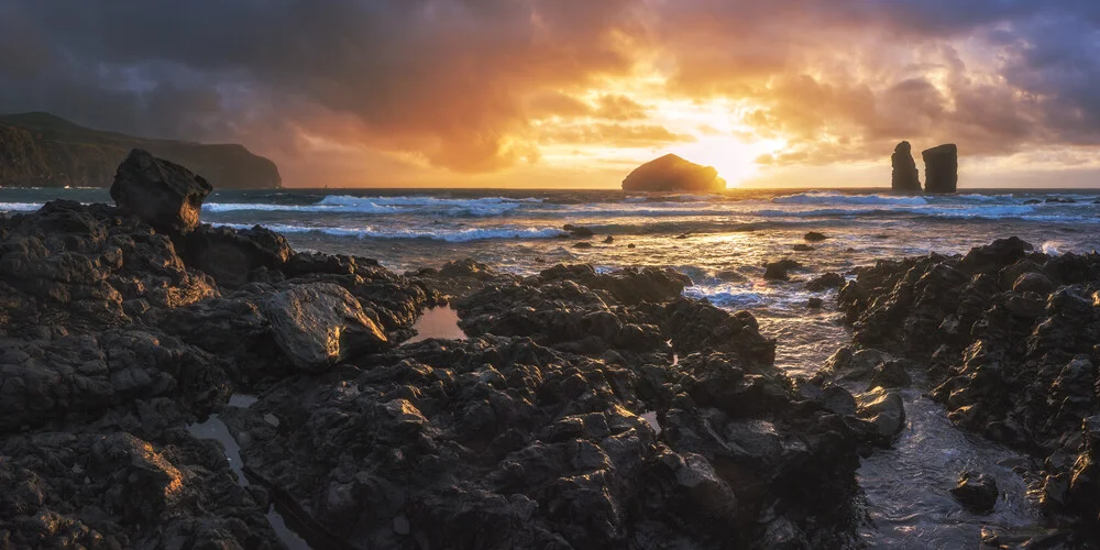 Atlantik Küste auf den Azoren - fotokunst von Jean Claude Castor