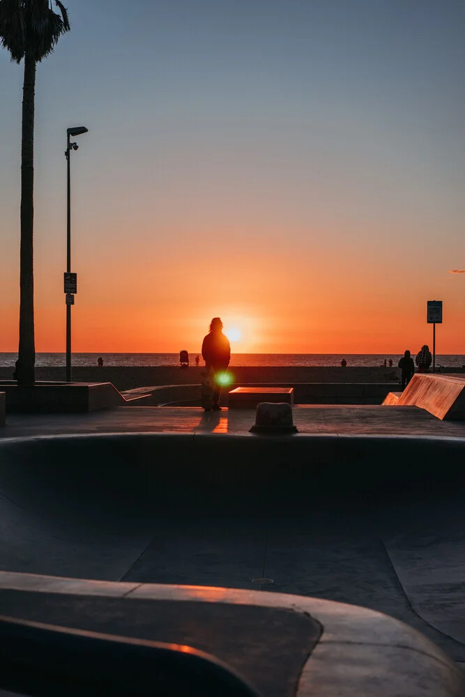 Venice Beach - A skateboarder's sunset - Fineart photography by Maximilian Manavi-huber