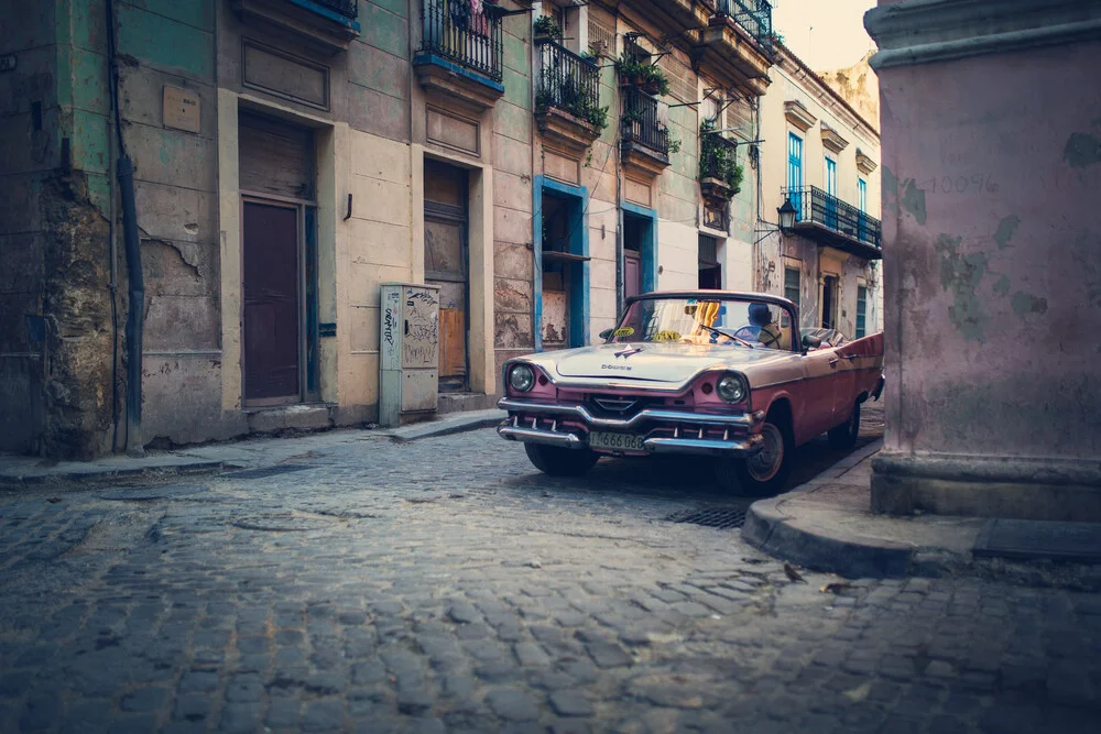 Old Havana with pink oldtimer - Fineart photography by Franz Sussbauer