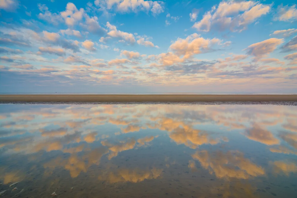 Sonnenaufgang am Watt - fotokunst von Martin Wasilewski