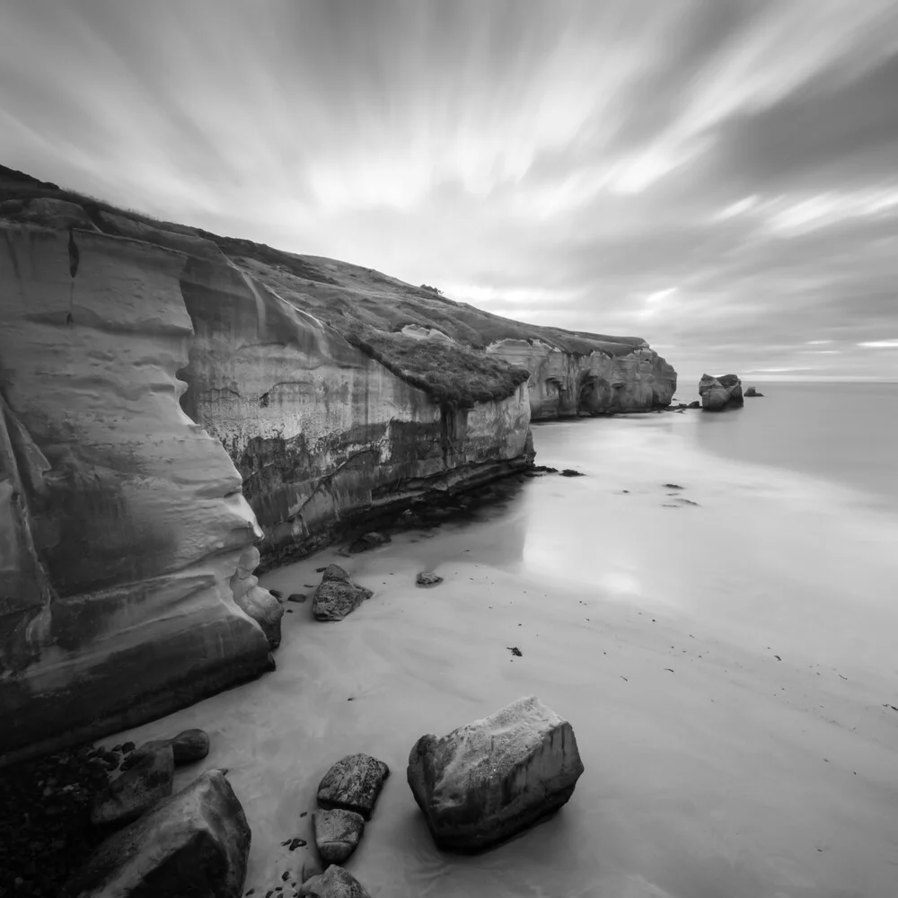 TUNNEL BEACH - fotokunst von Christian Janik
