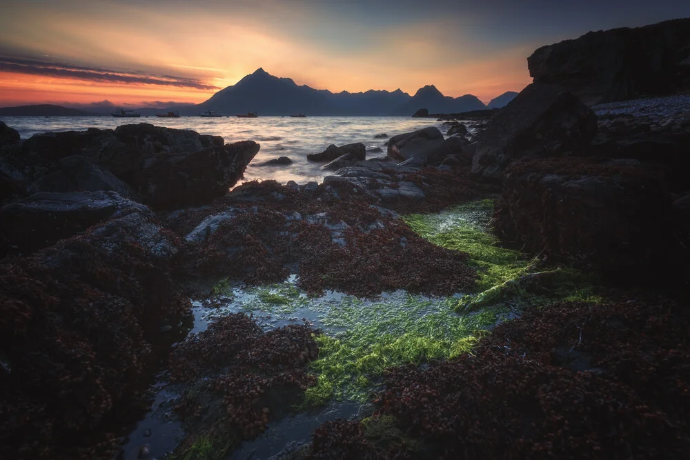 Elgol auf der Isle of Skye zum Sonnenuntergang - fotokunst von Jean Claude Castor