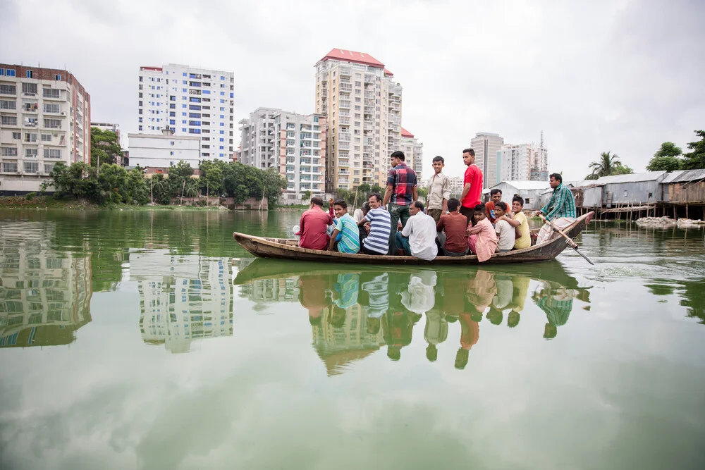 Fähre in Dhaka - fotokunst von Miro May