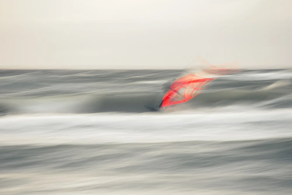 Surfing - fotokunst von Holger Nimtz