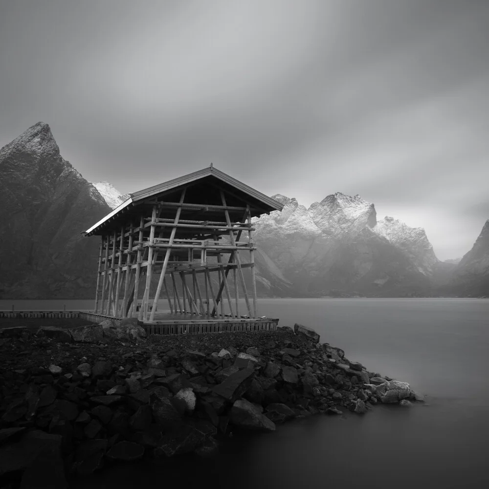 Lofoten Sakrisøy Norwegen - fotokunst von Dennis Wehrmann