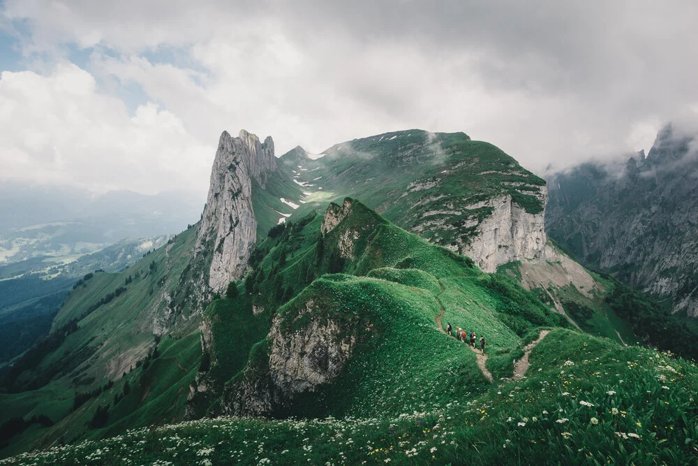 Grüne Huegel im Alpstein - fotokunst von Ueli Frischknecht