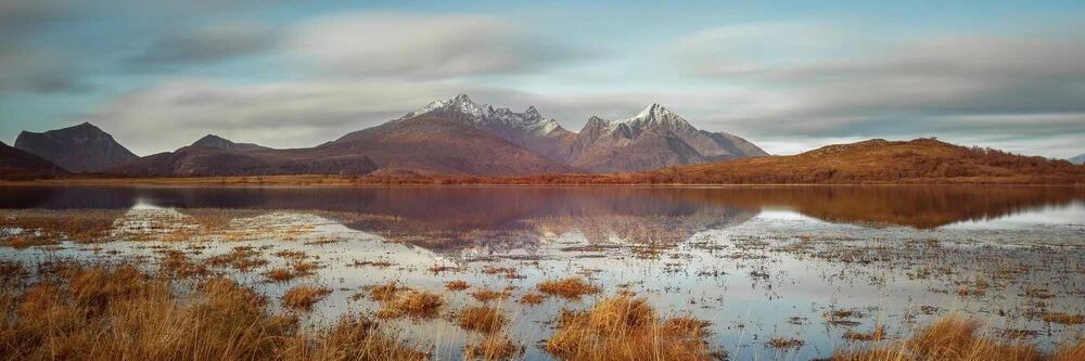 Autumn atmosphere Lofoten - Fineart photography by Dennis Wehrmann