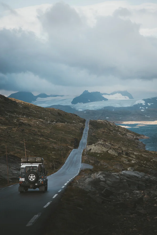 TAKING THE SCENIC ROAD. - fotokunst von Philipp Heigel