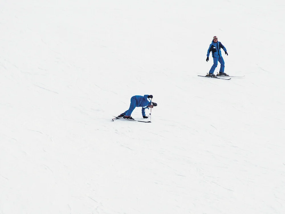 Skiing, North Korea (2017) - fotokunst von Franziska Söhner