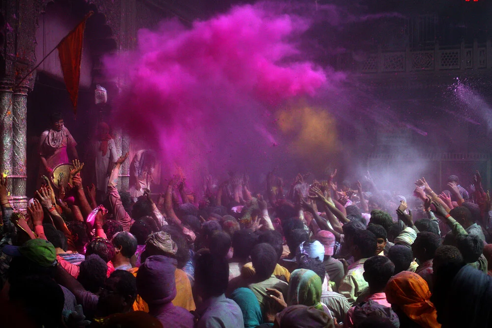 Holy Festival  - fotokunst von Rada Akbar