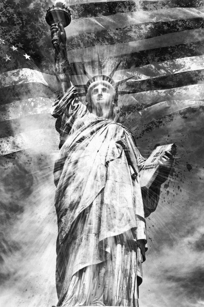 Monochrome Art STATUE OF LIBERTY - Fineart photography by Melanie Viola