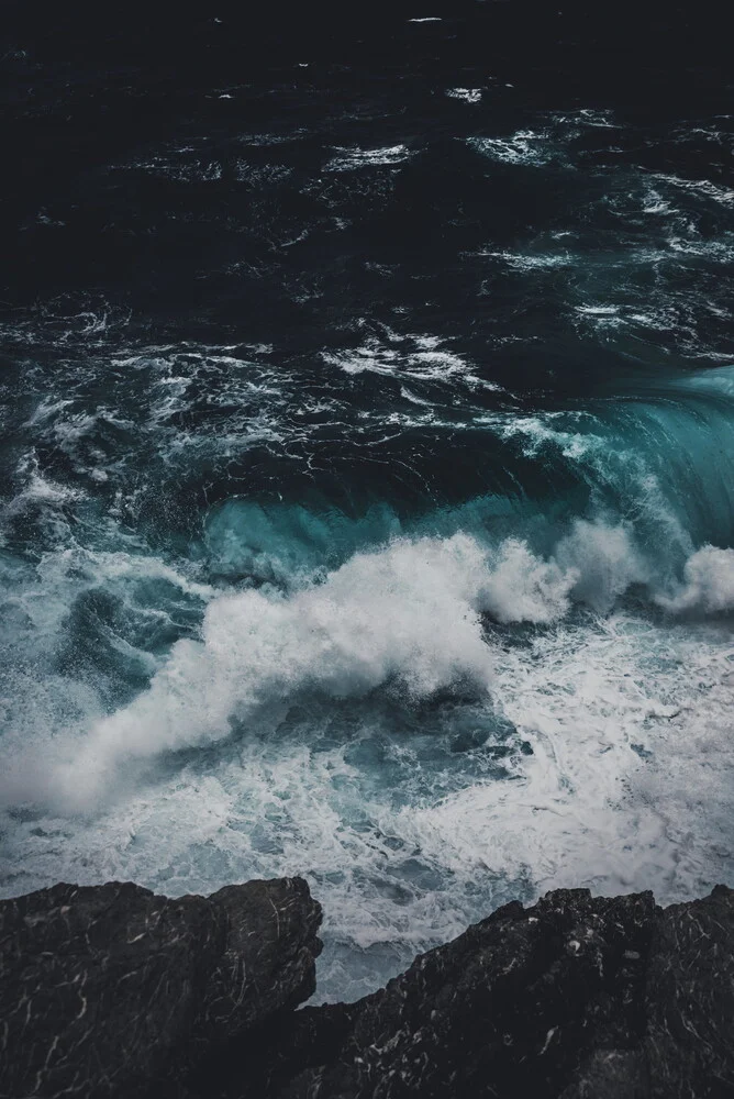 Blaue Welle - fotokunst von Lukas Litt