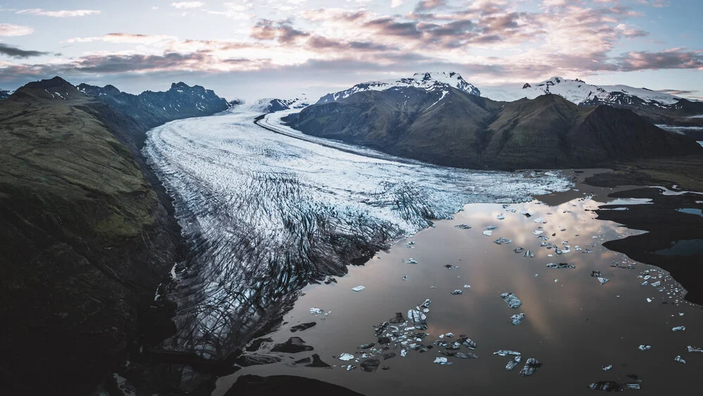 Sonnenaufgang über dem Gletscher - fotokunst von Roman Huber