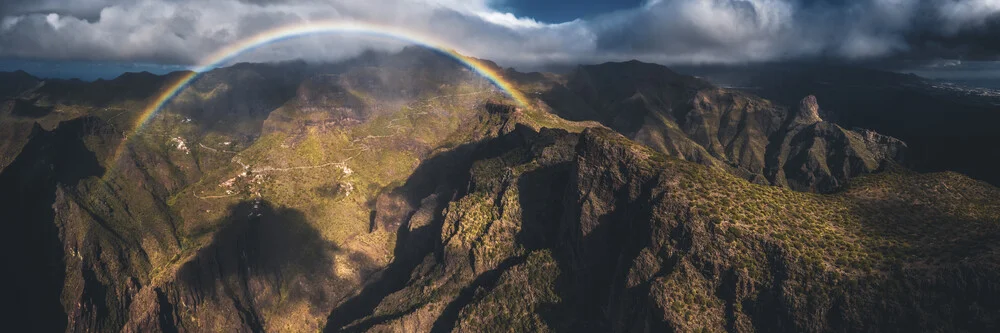 Teneriffa Masca Schlucht Luftaufnahme Panorama - fotokunst von Jean Claude Castor