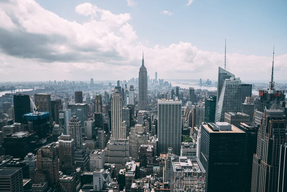 New York's Skyline - fotokunst von Sebastian ‚zeppaio' Scheichl