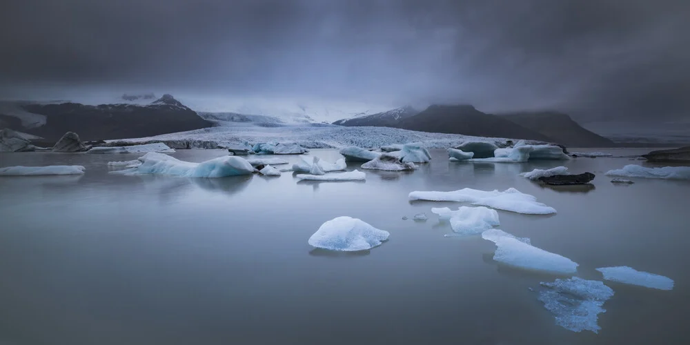 at the foot of glacier - fotokunst von Anke Butawitsch