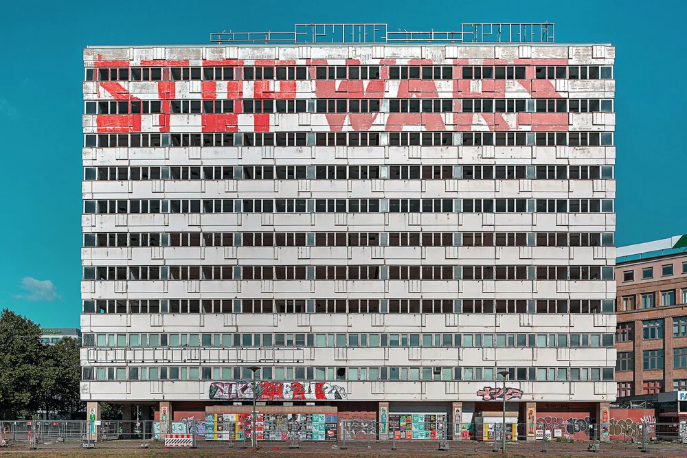 Haus der Statistik No. 3 - fotokunst von Michael Belhadi