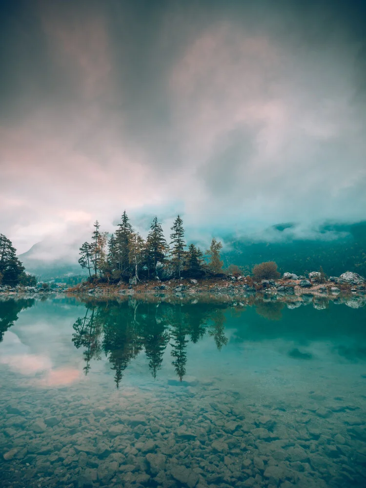 Insel im Eibsee - fotokunst von Franz Sussbauer