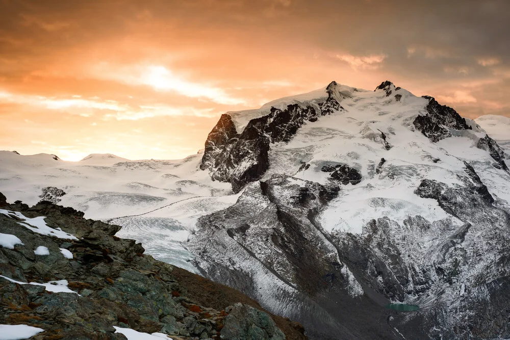 Monte Rosa bei Sonnenaufgang - fotokunst von Peter Wey