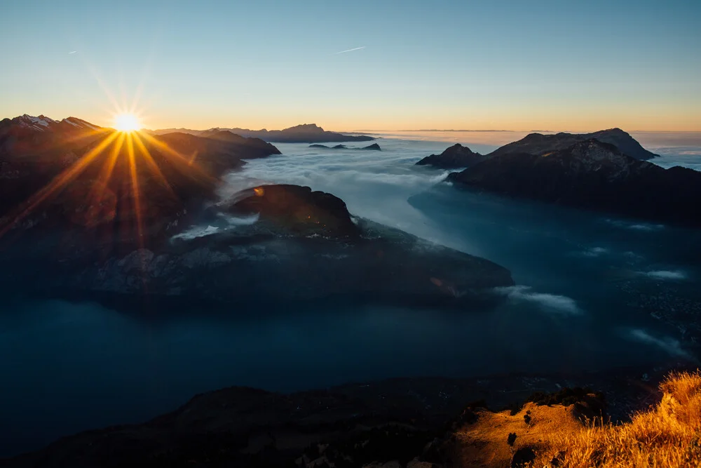 Sonnenuntergang vom Fronalpstock - fotokunst von Peter Wey