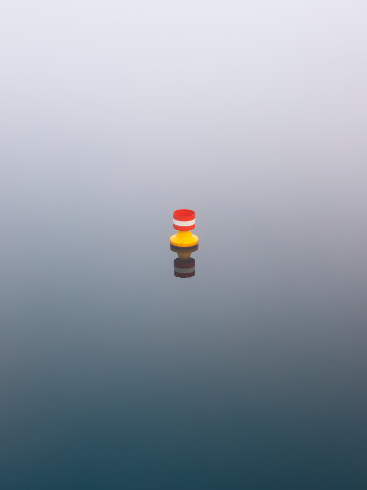 blue meets red and yellow - Fineart photography by Holger Nimtz
